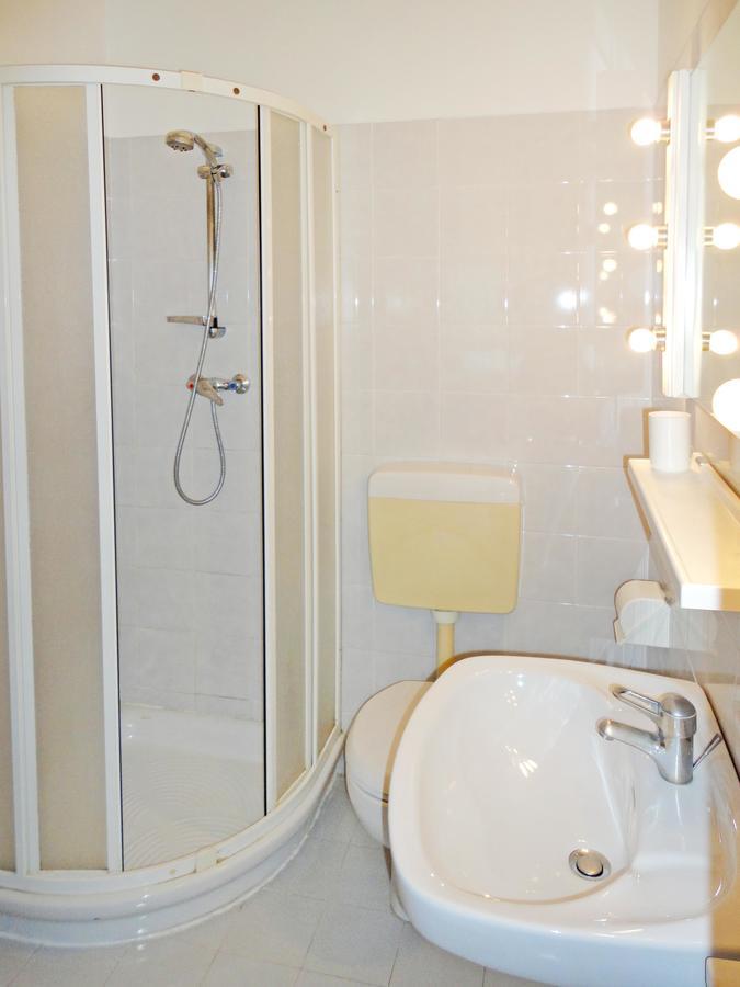 Yachting Residence Lignano Sabbiadoro Exterior foto